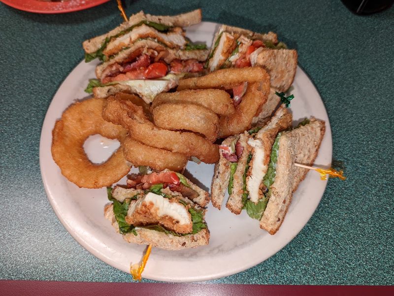 Baldy's American Diner food