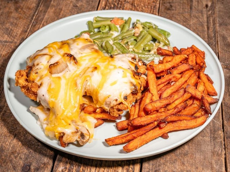Baldy's American Diner food